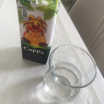 Cappy Meyve Suyu İçinden Tuhaf Bir Madde Çıktı