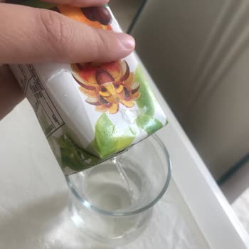 Cappy Meyve Suyu İçinden Tuhaf Bir Madde Çıktı