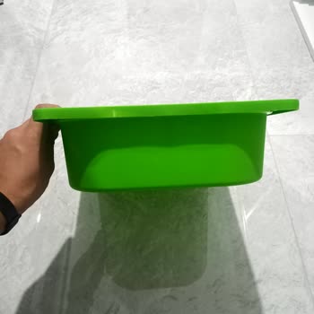 Vivense Kırık Kutu Ve Eksik Tahta Deliği