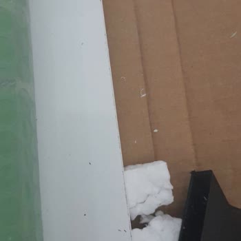 Larem Mobilya (Buca) Ayıplı Ürün Satışı Ve İade Almamaları