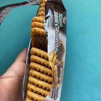 Eti Gıda Eti Burçak Sütlü Çikolatalı Bisküvi Üzerinde Küflenmeler Var!