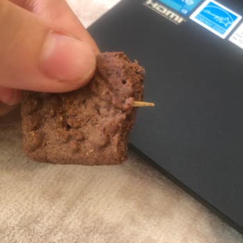 Saklıköy Çiftliği Saklıköy Bisküvinin İçinde İğne Gibi Saman Çıktı