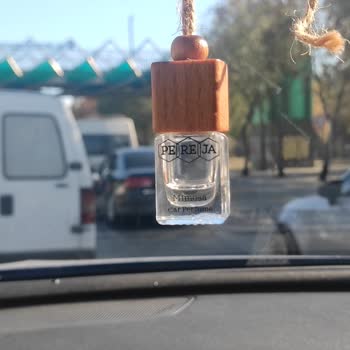 Peraja Araba Kokusu Kokmuyor