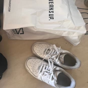 Sneaks Up Nike Ayakkabı 3 Ay Olmadan Deforme