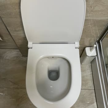 Vitra Sento Klozet Kapağı Üretim Hatalı