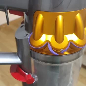 Dyson V15 Plastikleri Soyuluyor, Çözüm Bekliyorum!