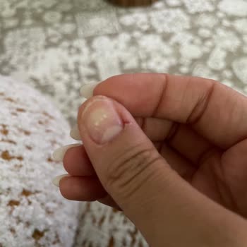 Yasmin & Eleş Beauty Kalitesiz İşçilik Ve Çalışanlar Amatör