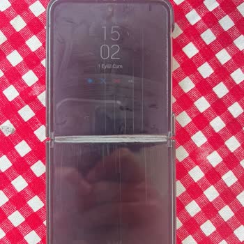 Samsung Telefon Zflip4 Ekran Sorunu