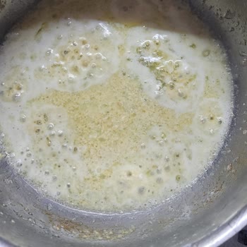 Hasan Ekici Tuzsuz Tereyağ İçinde Partiküller