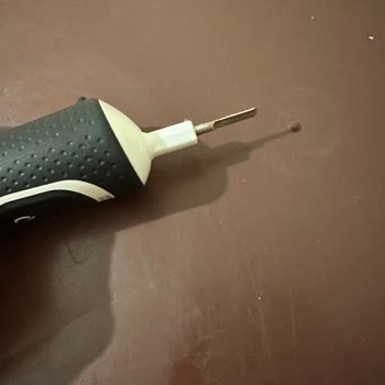 Oral - B Paslanan Diş Fırçası