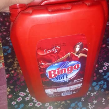 Bingo 5 Litre Yumuşatıcı Elbiselerimi Mahvetti. Ödenilen Parayı Hak Etmiyor.