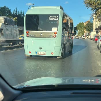 İstanbul Minibüsçüler Odası Kırmızı Işıkta Geçen Dolmuşçu