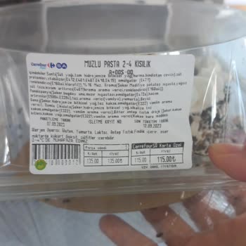 Carrefour'dan Sipariş Ettiğim Meyveli Pasta Yerine Alakasız Bir Pasta Geldi