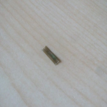 Gökçe Pastaneleri (İzmir) Yemeğin İçinden Çıkan Plastik Madde