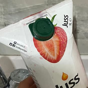 Juss Çilekli Meyve Suyu