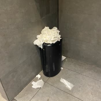 Kule Site AVM Tuvaletlerin Kirliliği