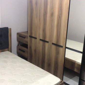Gündoğdu Mobilya Berjer Ve Gardırop Kapanının Aynası Kırık
