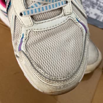 Skechers'ın Kusurlu Ayakkabısı