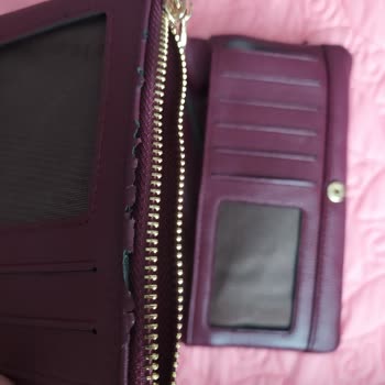 Benetton Cüzdan Kalitesizliği Parçalanıyor