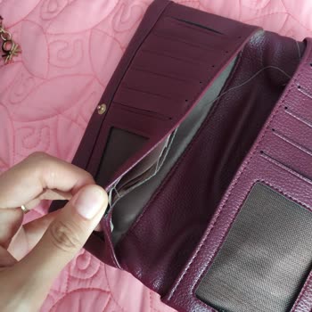 Benetton Cüzdan Kalitesizliği Parçalanıyor