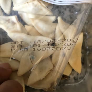 Migros Mantı-ye Bolu Üçgen Mantı Ürünü Küflenmiş.