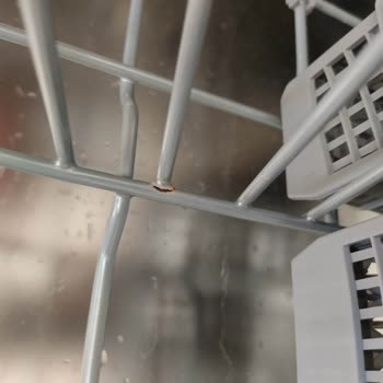 Bosch Bulaşık Makinesi, Alt Sepet Metal Ayraç Kaynak Yerinden Çatladı