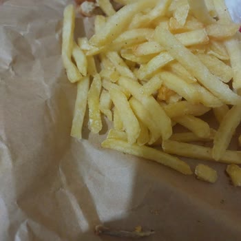 Saloon Burger Hamburgerde Kemik Var