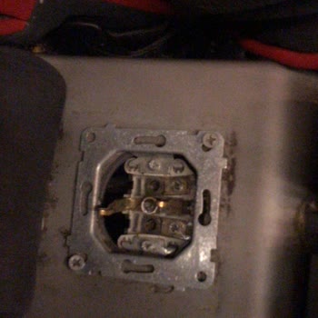 Alanyalılar Turizm Priz Ve Koltuk Sorunu,Muavinin Üslubu