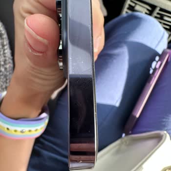 iPhone 14 Pro Max Çerçeve Renk Atma Hatası