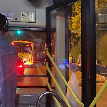 İBB - İstanbul Büyükşehir Belediyesi Otobüs Şoförünün Saygısızlığı