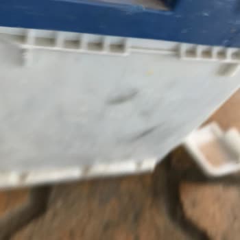 Varta Akü Akü Şişti Asit Akıttı Su Akıttı.