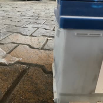 Varta Akü Akü Şişti Asit Akıttı Su Akıttı.