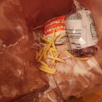 Burger King Urla Bamboo AVM'den Kese Kağıdında Dondurmalı Çorba