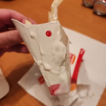 Burger King Urla Bamboo AVM'den Kese Kağıdında Dondurmalı Çorba