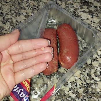 Aytaç Gıda Bilinmeyen Cisim Sucuk Paketinden Çıktı