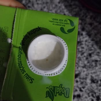 Yörükoğlu Sütunun İçinden Çıkan Peynirimsi Kalıplar