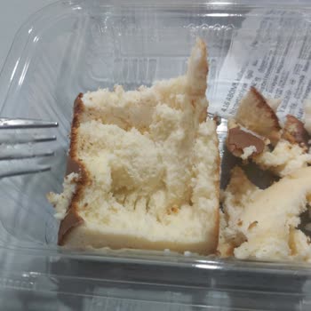 Sevinç Pastanesi (İzmir) Bayat Pasta Tatlı