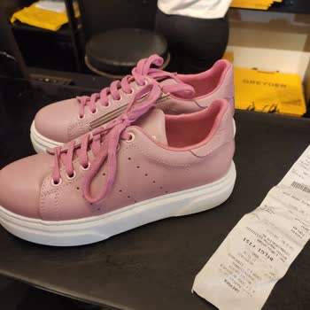 Greyder Sattığı Ayakkabıyı İade Almıyor