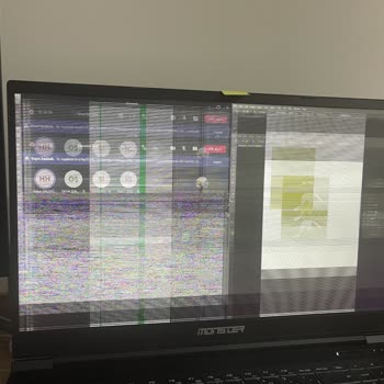 Monster Notebook Tulpar T7 V21.7.1 Klavyede Şişlik Ve Ekranda Kararma