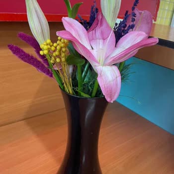 Çiçek Sepeti Görseldeki Çiçekle Gelen Çiçeğin Hiçbir Alakası Yok