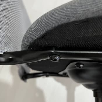 IKEA Toberget Çalışma Sandalyesi Sırt Dayama Sorunu