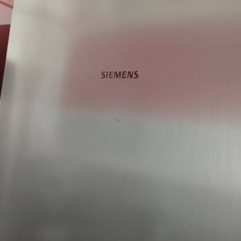 Siemens Ev Aletleri Buzdolabında Raf Tutucu Pasları.