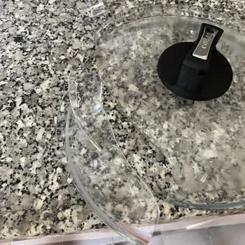 Emsan Ve Karaca Cam Kapaklar Hk.