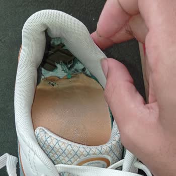 Puma Ayakkabının Tabanının Kusurlu Olması