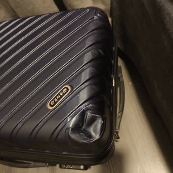 Saudia Havayolları Saudia Airlines Kırık Valiz