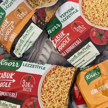 Knorr Çabuk Noodle Paketinden Gelen Plastik Kokusu.