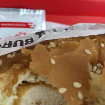 Çorlu Orion KFC'den Bayat Ekmek Ve Patates