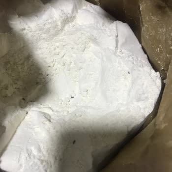 Sinangil Marka Unun İçinde Böcekler Var