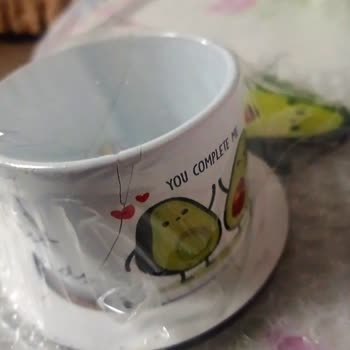 ÇiçekSepeti Hediye Seti İçerisinde Kırık Ürün