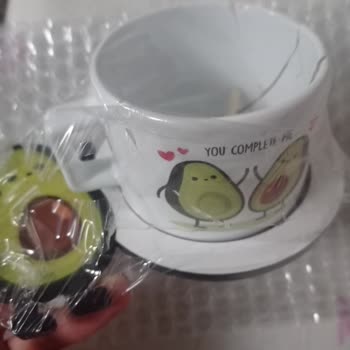 ÇiçekSepeti Hediye Seti İçerisinde Kırık Ürün